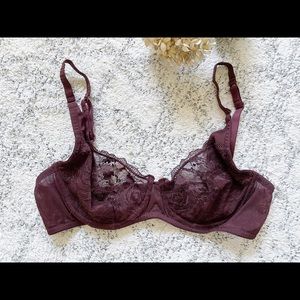 La Perla Wine colored lace underwire bra size B